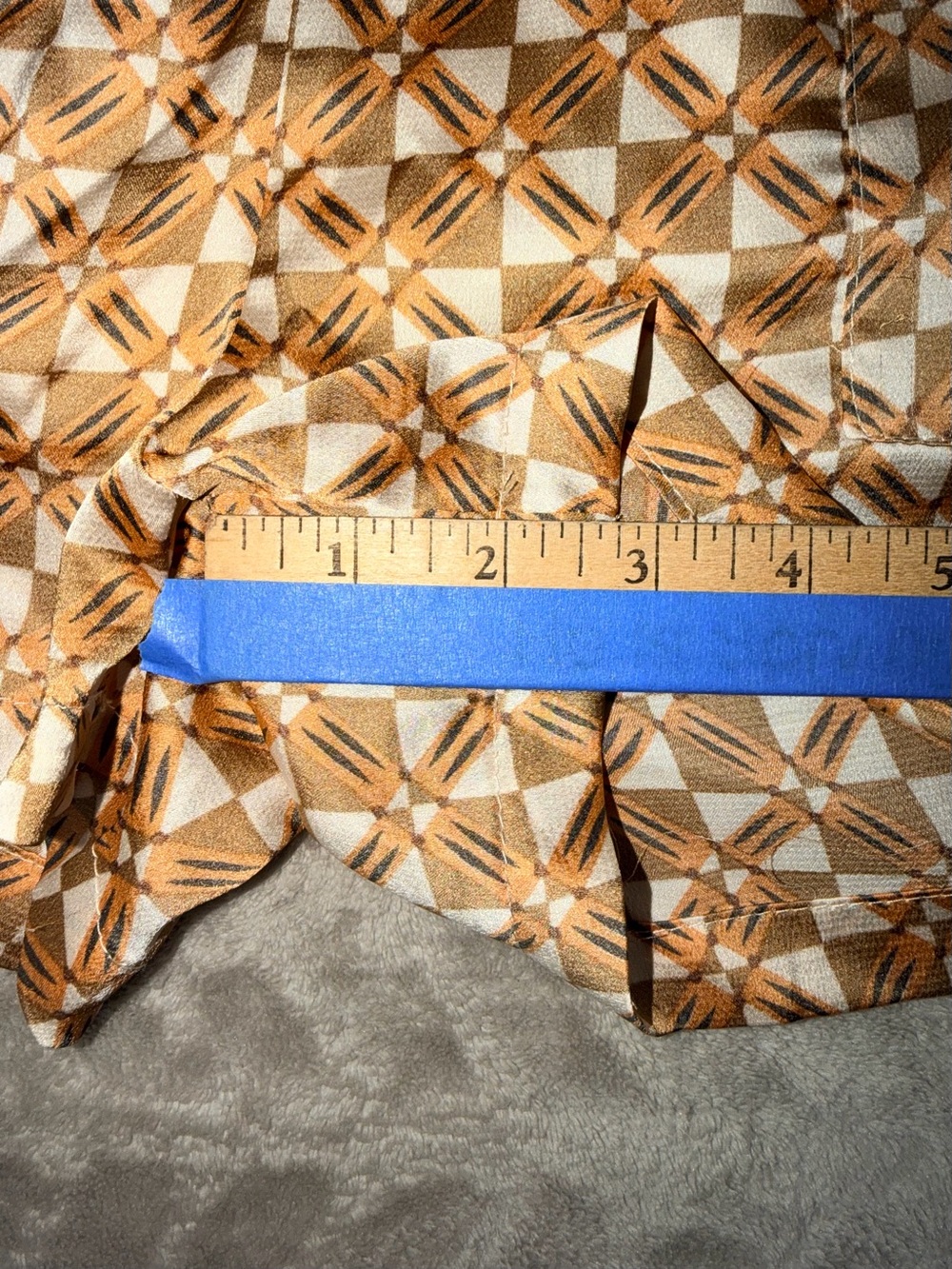 Princess Polly Geometric Print High-Waisted Paperbag Shorts US size 4 - Picture 5 of 9